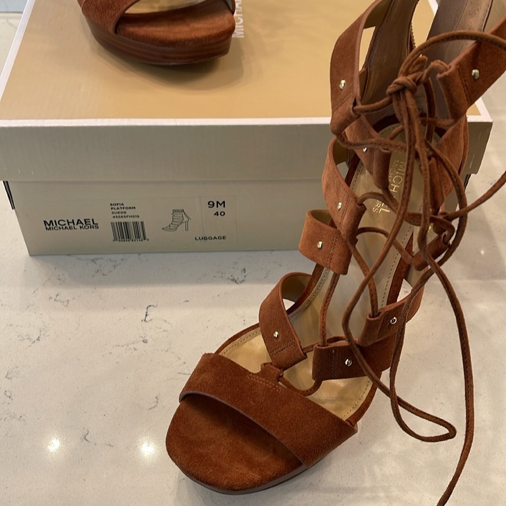 Tan Suede platform Michael Kors sandal size 9 - brand new in the box. - Picture 2 of 6